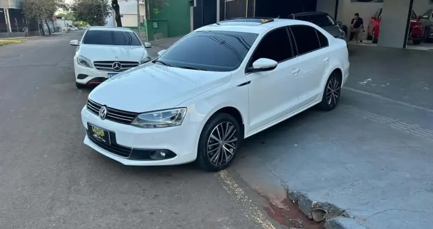 VOLKSWAGEN JETTA 2.0T 2013