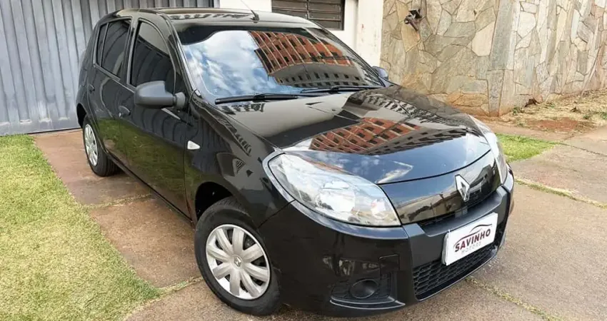 Renault Sandero 2014 1.0 authentique 16v flex 4p manual