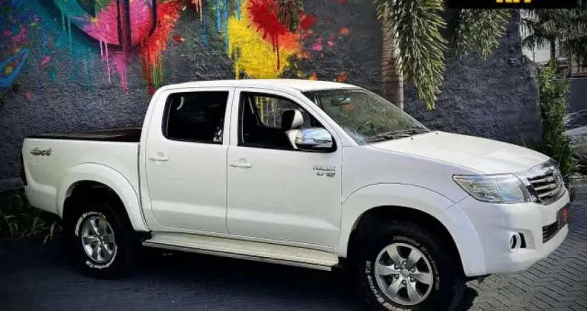 Toyota Hilux SRV 2.7 4x4 automática 2015