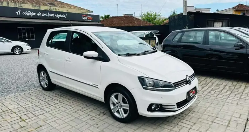 VW - VolksWagen Fox Highline I MOTION 1.6 Flex 16V 5p 2016 Flex