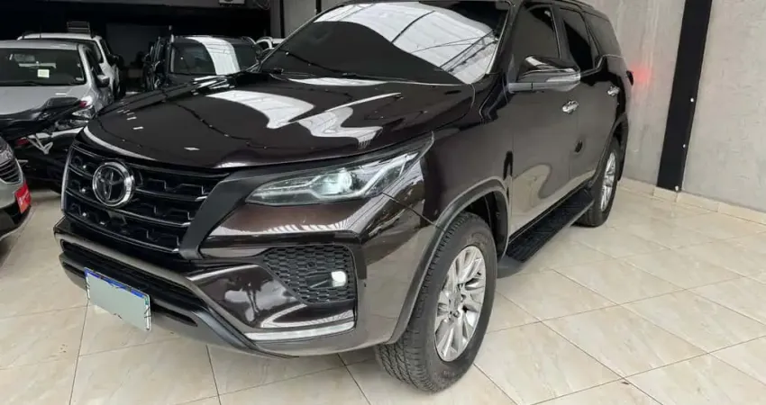 Toyota Hilux SW4 Diesel Automático