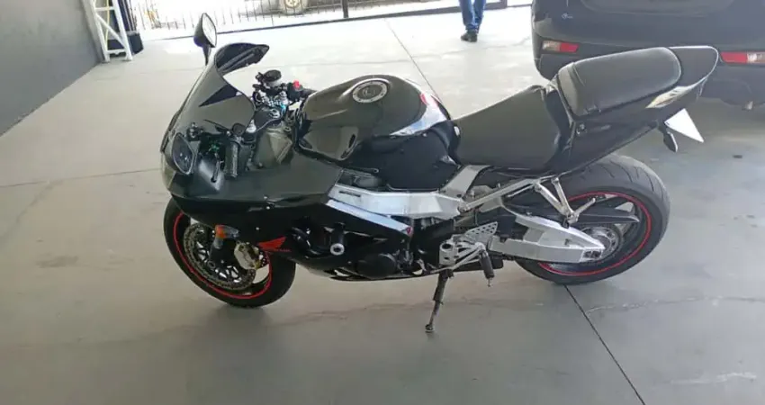 HONDA CBR 900RR 2000
