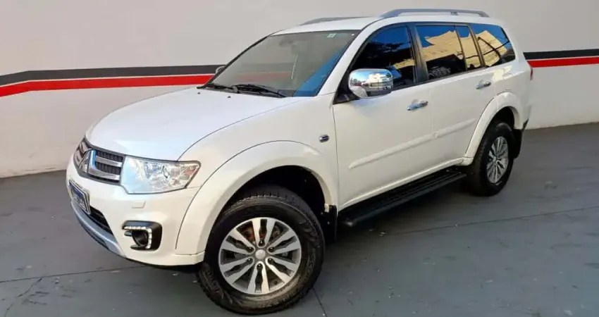 Pajero HPE 3.2 4x4 T.I. Dies. 5p Aut.