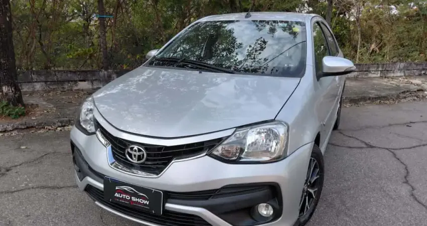 Toyota Etios 2018 1.5 platinum sedan 16v flex 4p automático