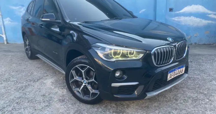 BMW X1 COM TETO PANORAMICO