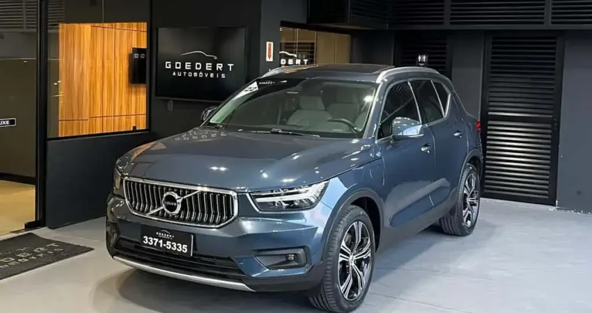 VOLVO XC40 T5 INSCRIPTION 1.5 2022 - HÍBRIDO