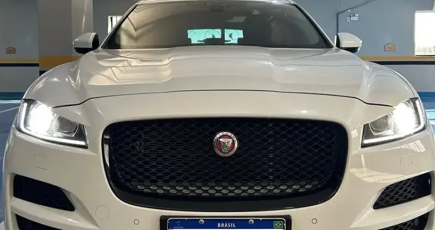 JAGUAR FPACE 2.0  BRANCO, ANO 2017 COM TETO SOLAR  - ITAPEMA, SC