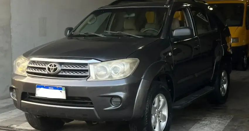Toyota Hilux SW4 SR 2.7 4x2