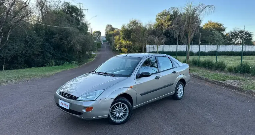  Ford Focus 2.0 Sedã