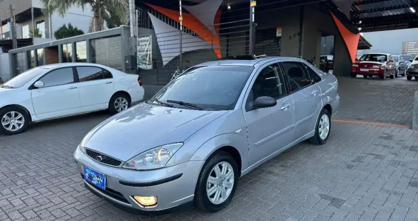 *FORD FOCUS GHIA 2.0 AUTOMÁTICO 