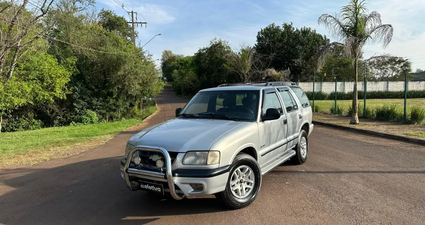 • Chevrolet Blazer 2.2 