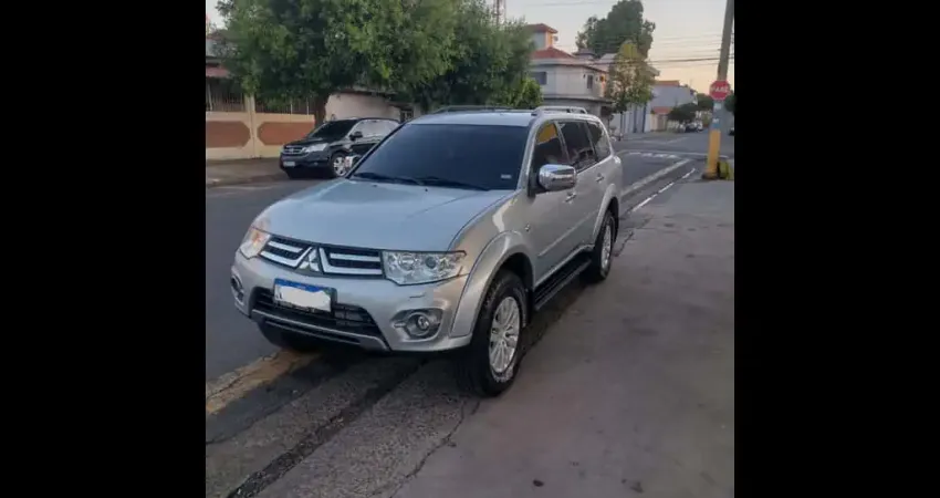 MITSUBISHI Pajero Dakar 3.2 16V 4P HPE 4X4 7 LUGARES TURBO INTECOOLER DIESEL AUTOMÁTICO