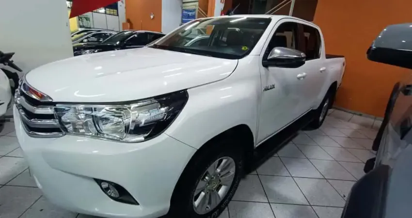 TOYOTA Hilux Caminhonete 2.8 16V SRV 4X4 DIESEL CABINE DUPLA AUTOMÁTICO