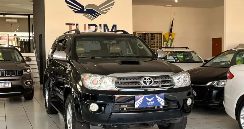 TOYOTA HILUX SW4 SW4 SRV D4-D 4x4 3.0 TDI Dies. Aut