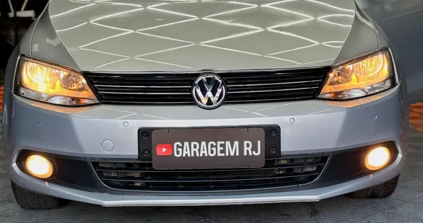 Volkswagen Jetta 2.0 Comfortline 2013 Automático