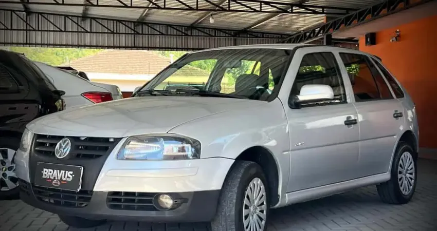 Volkswagen Gol W/ 1.6 POWER - Prata - 2005/2006