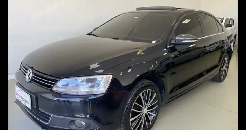 VOLKSWAGEN JETTA 2.0 TSI HIGHLINE 200CV GASOLINA 4P TIPTRONIC