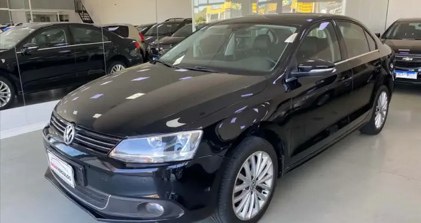 VOLKSWAGEN JETTA 2.0 TSI HIGHLINE 200CV GASOLINA 4P TIPTRONIC