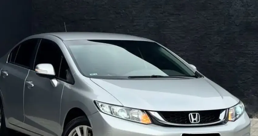EA - Honda Civic 2.0 Lxr Sedan 16V 4P - 2014 (QUITADO DE ÚNICO DONO)