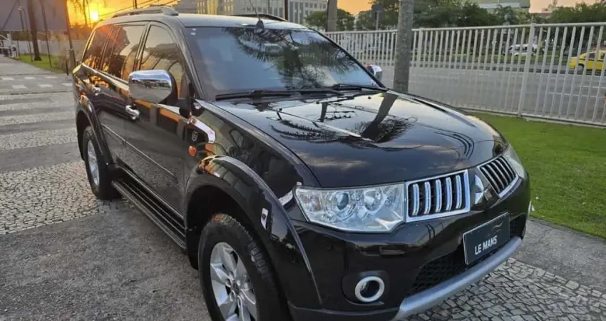 Mitsubishi Pajero dakar 2013 3.5 hpe 7 lugares 4x4 v6 24v flex 4p automático