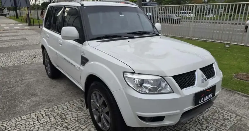 Mitsubishi Pajero tr4 2013 2.0 4x2 16v 140cv flex 4p automático