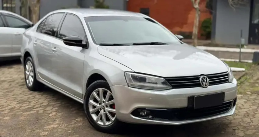 VOLKSWAGEN JETTA 2.0 COMFORTLINE FLEX 4P AUT 2013