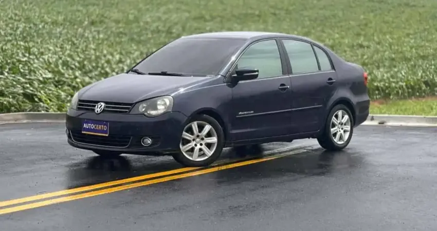 Volkswagen Polo Sedan Polo Sed.COMFORT. I MOTION 1.6 T.Flex 4p - Azul - 2011/2012