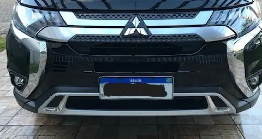 Mitsubishi Outlander 3.0 V6 HPE-S 4WD 2021, IPVA 2025 pago.