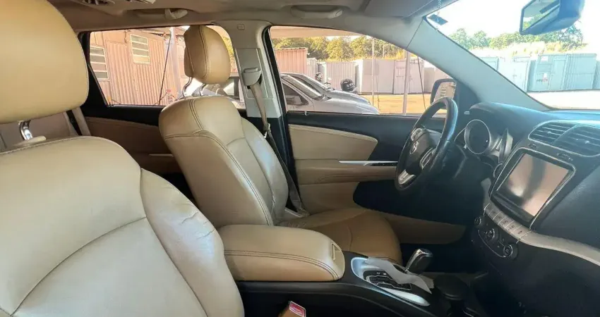 FIAT FREEMONT PRECISION AT6 2.4 - 7 Lugares | 2014 | Gasolina