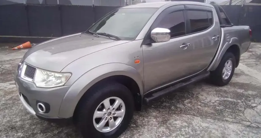 MITSUBISHI L200 TRITON 3.2 D 2013