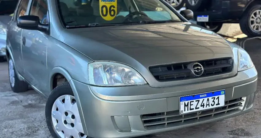Chevrolet Corsa Sedan MUITO CONSERVADO!