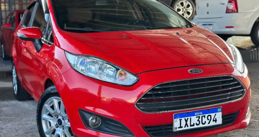 Ford New Fiesta Titanium! 71.000 km