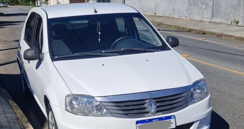 Renault Logan 1.0 16v