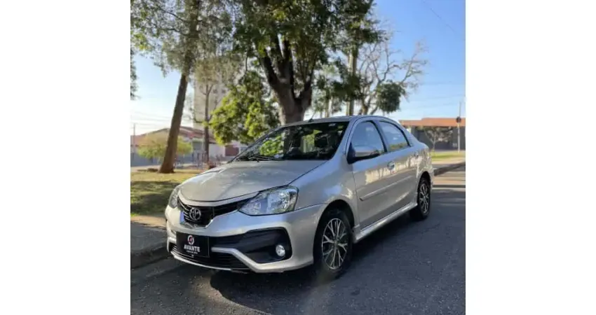 Toyota Etios 2018 1.5 platinum sedan 16v flex 4p automático