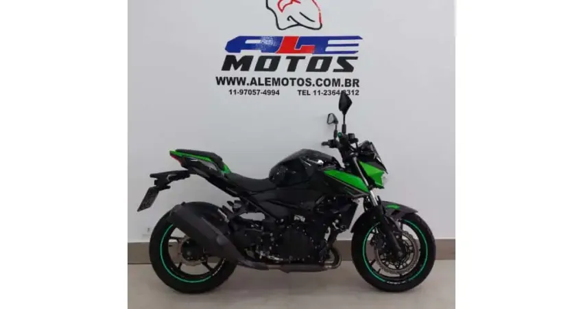Kawasaki Z400 2022