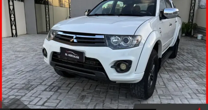 L200 Triton Impecável– Força e resistência para qualquer terreno