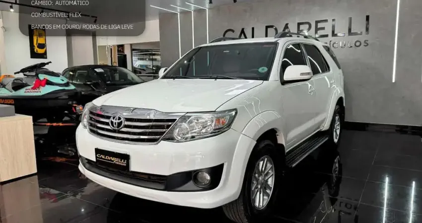 TOYOTA HILUX SW4 4X2SR 2013