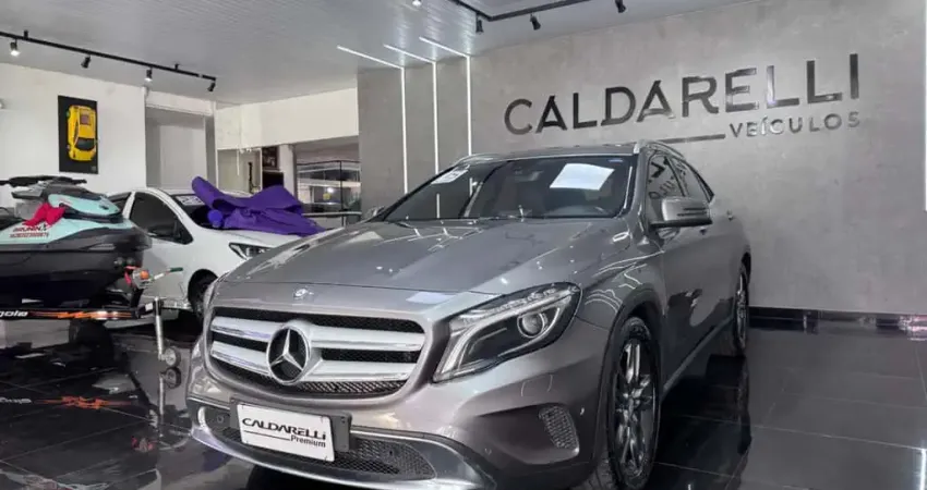 MERCEDES-BENZ GLA200 2015