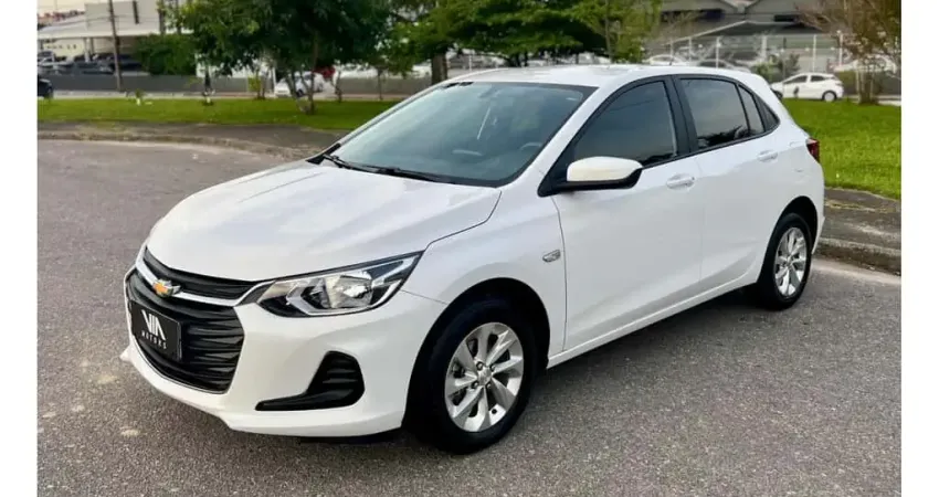 Chevrolet Onix HATCH LT 1.0 12V TB Flex 5p Mec.  - Branca - 2022/2023