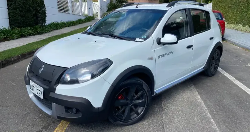 SANDERO STEPWAY 2013 1.6 AUTOMÁTICO