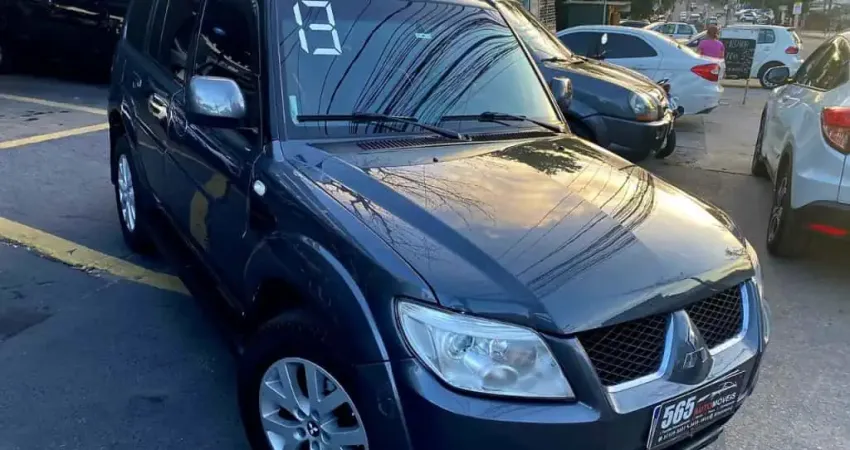 Mitsubishi Pajero tr4 2013 2.0 4x2 16v 140cv flex 4p automático