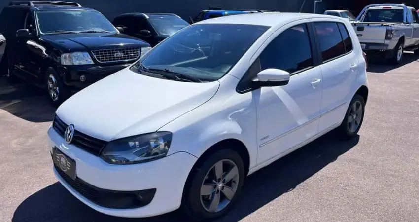 VOLKSWAGEN FOX PRIME 1.6 MI 8V TOTAL FLEX 4P 2013