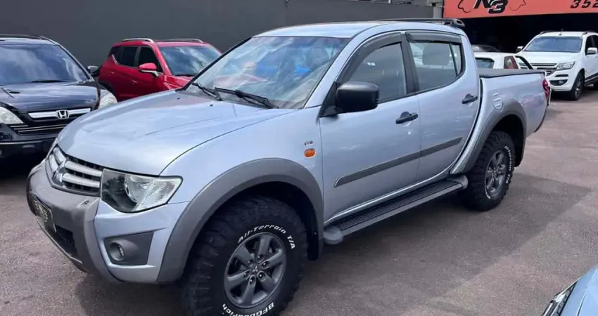 MITSUBISHI L-200 TRITON 2.4 HLS 2015