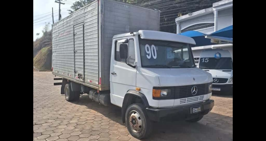 MERCEDES-BENZ 709 4X2 2P 1990