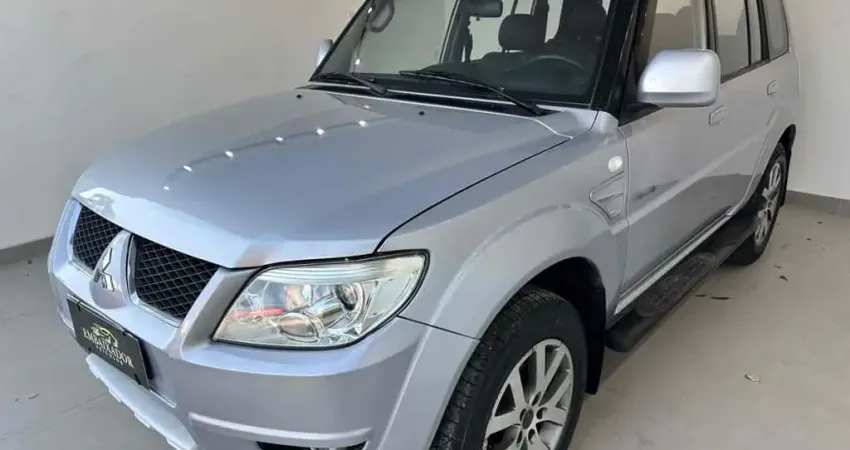 Mitsubishi Pajero tr4 2014 2.0 4x4 16v 140cv flex 4p automático
