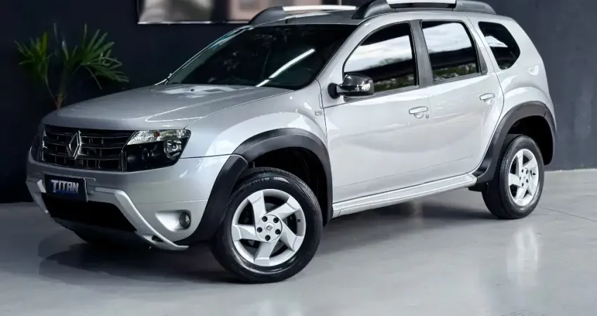DUSTER TECHROAD 1.6 CAMBIO MANUAL! MUITO BEM CUIDADA! PNEUS NOVOS
