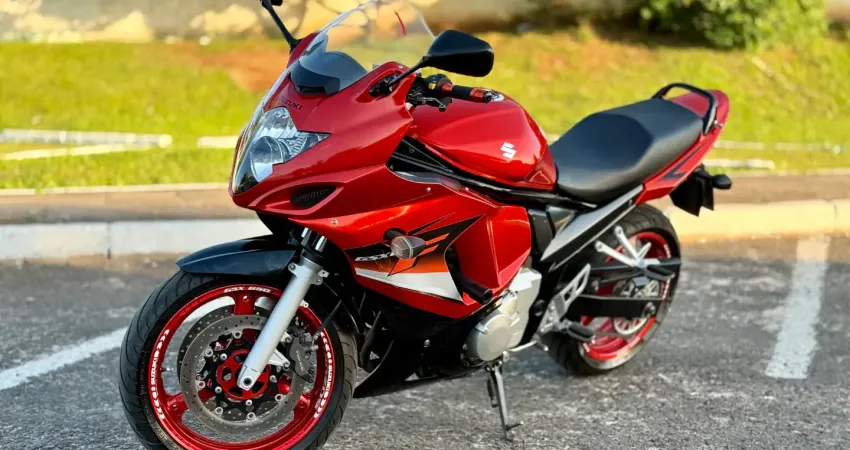 SUZUKI GSX 650 F 2011 -  EXCELENTE ESTADO - ACOMPANHA ESCAPE ORIGINAL