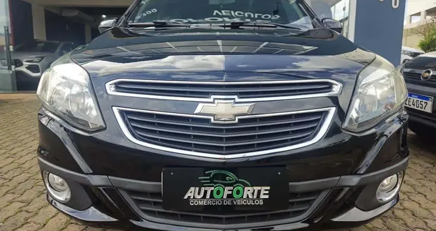Chevrolet Agile  1.4MT LTZ  - Preta - 2013/2014
