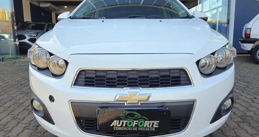 Chevrolet Sonic LTZ HB AT 1.6 - Branca - 2013/2014