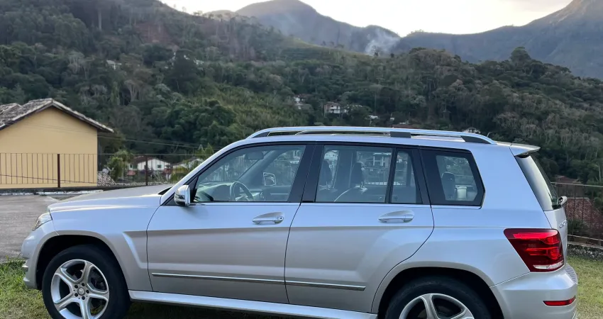 Mercedes Benz GLK 220 CDI, segunda dona, impecável, nada a fazer.